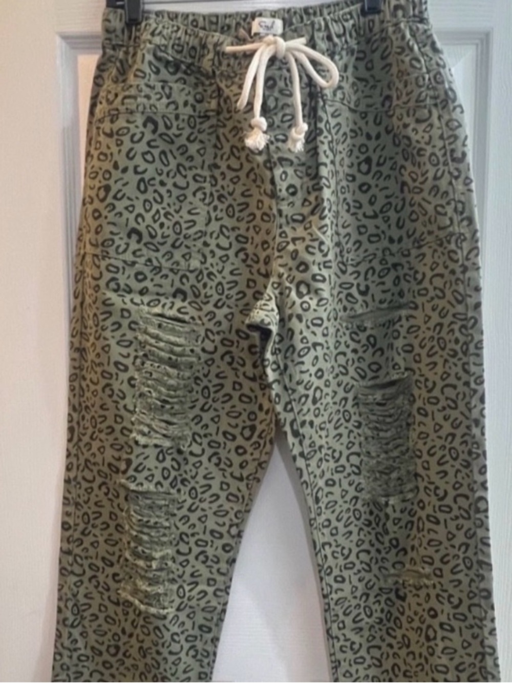 NWT Easel Olive Leopard Print Distressed pants